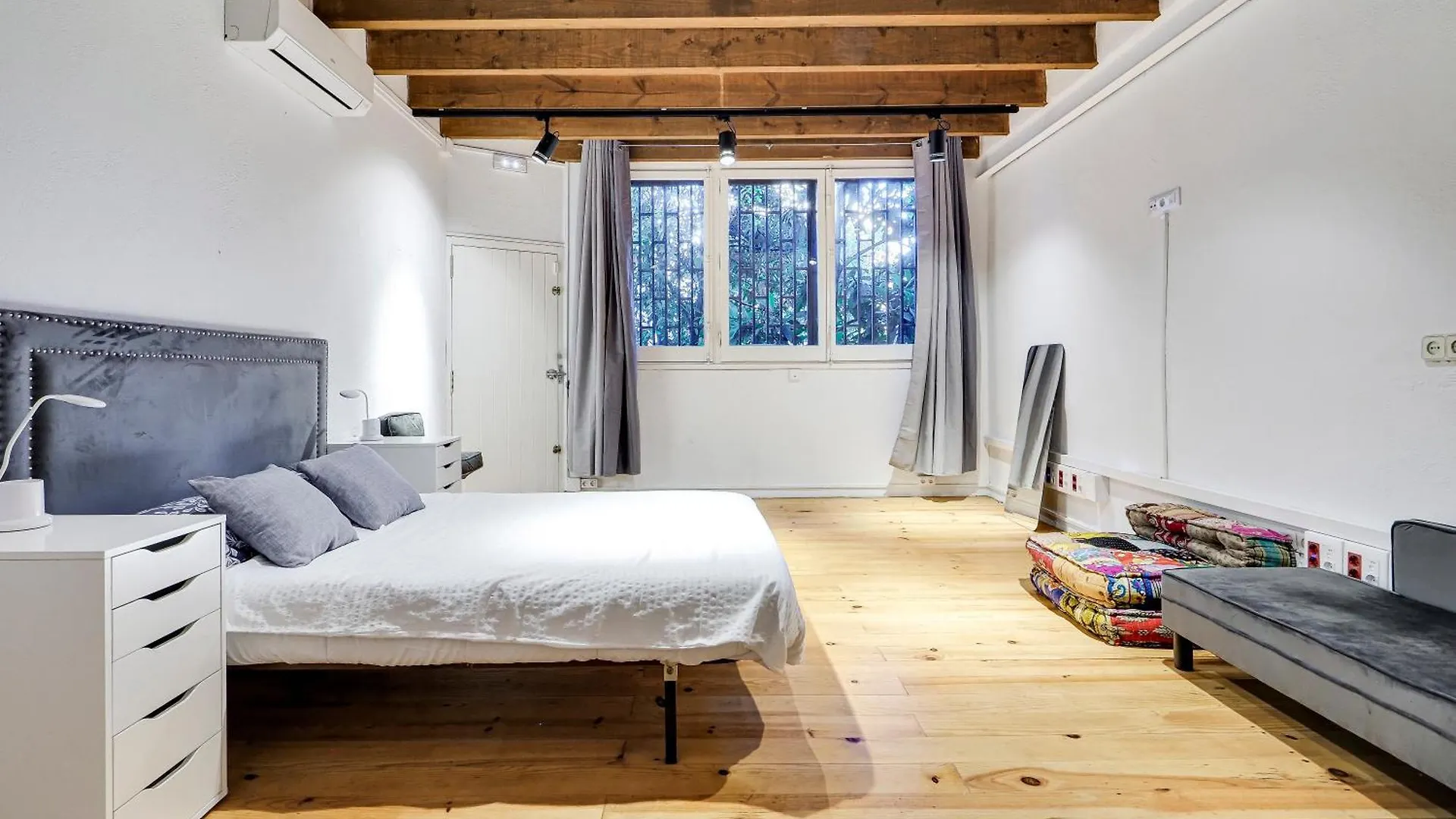 Holiday home Bonita Casa En Parc Guell Barcelona Villa